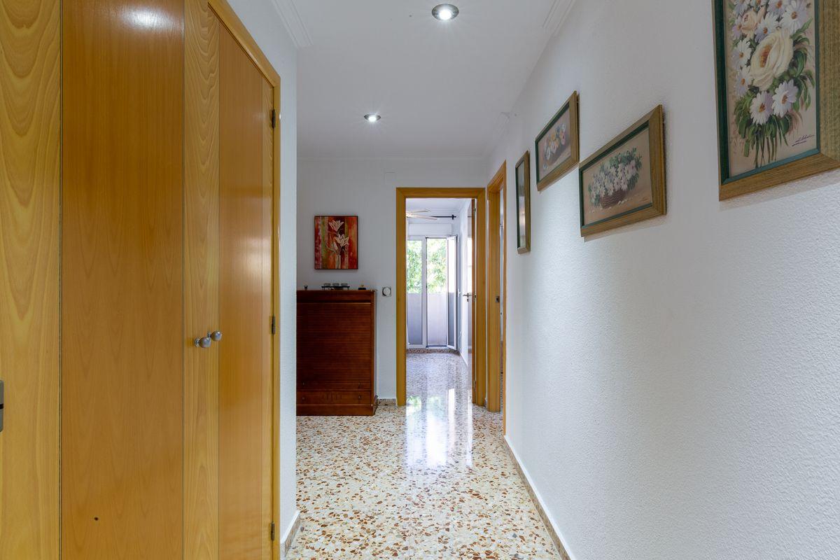 Piso en Venta en Av. Miguel Hernández - 12