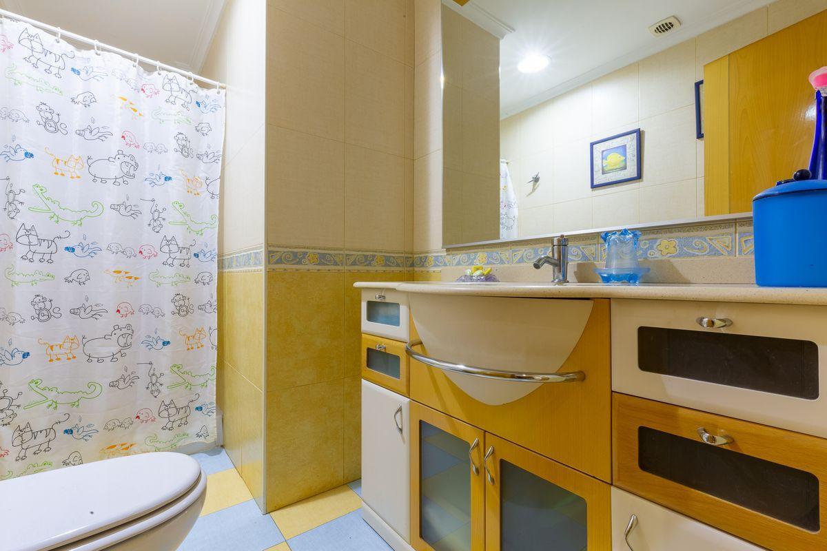 Piso en Venta en Av. Miguel Hernández - 18