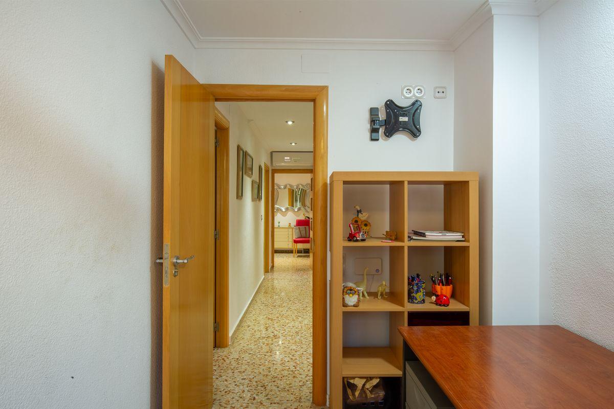 Piso en Venta en Av. Miguel Hernández - 21