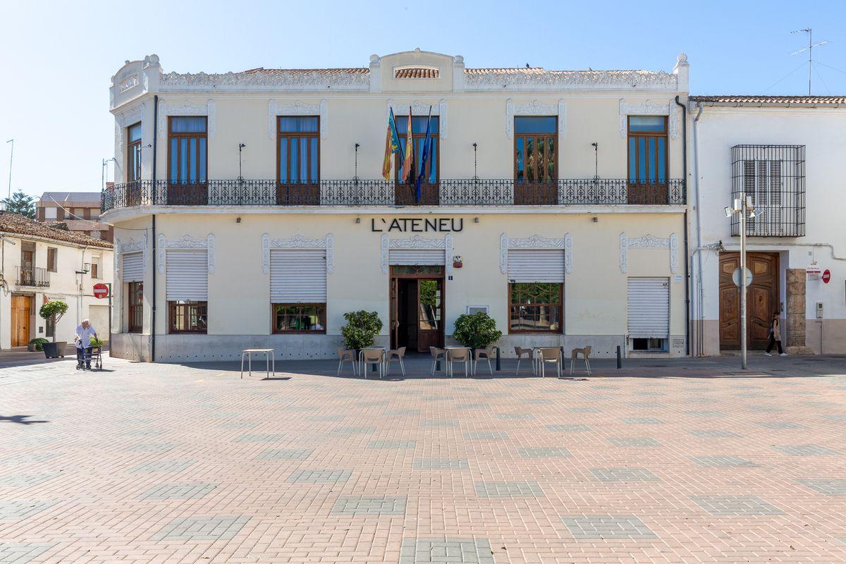 Piso en Venta en Av. Miguel Hernández - 33