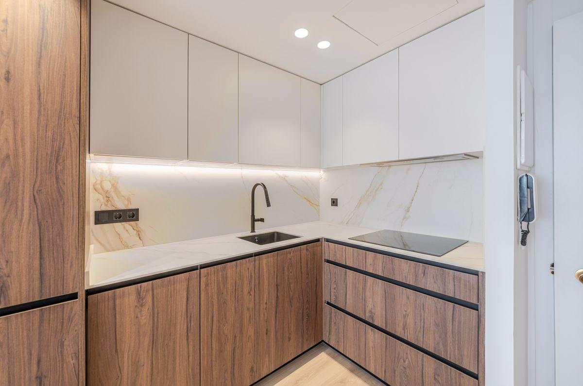 Piso en Venta en Calle de Castelló - 17