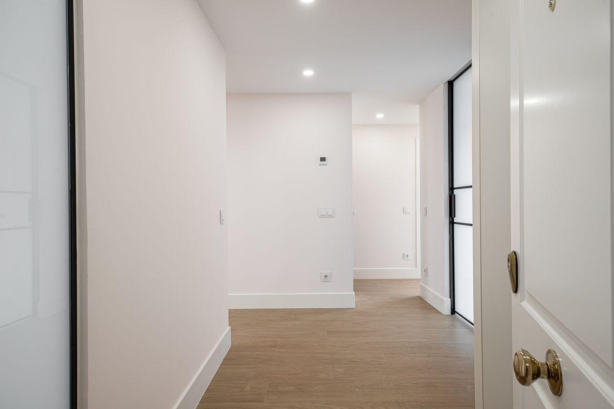 https://doc-media-cdn.huspy.net/01KY4YY2SBGGE7E0VWEMEJP7JK