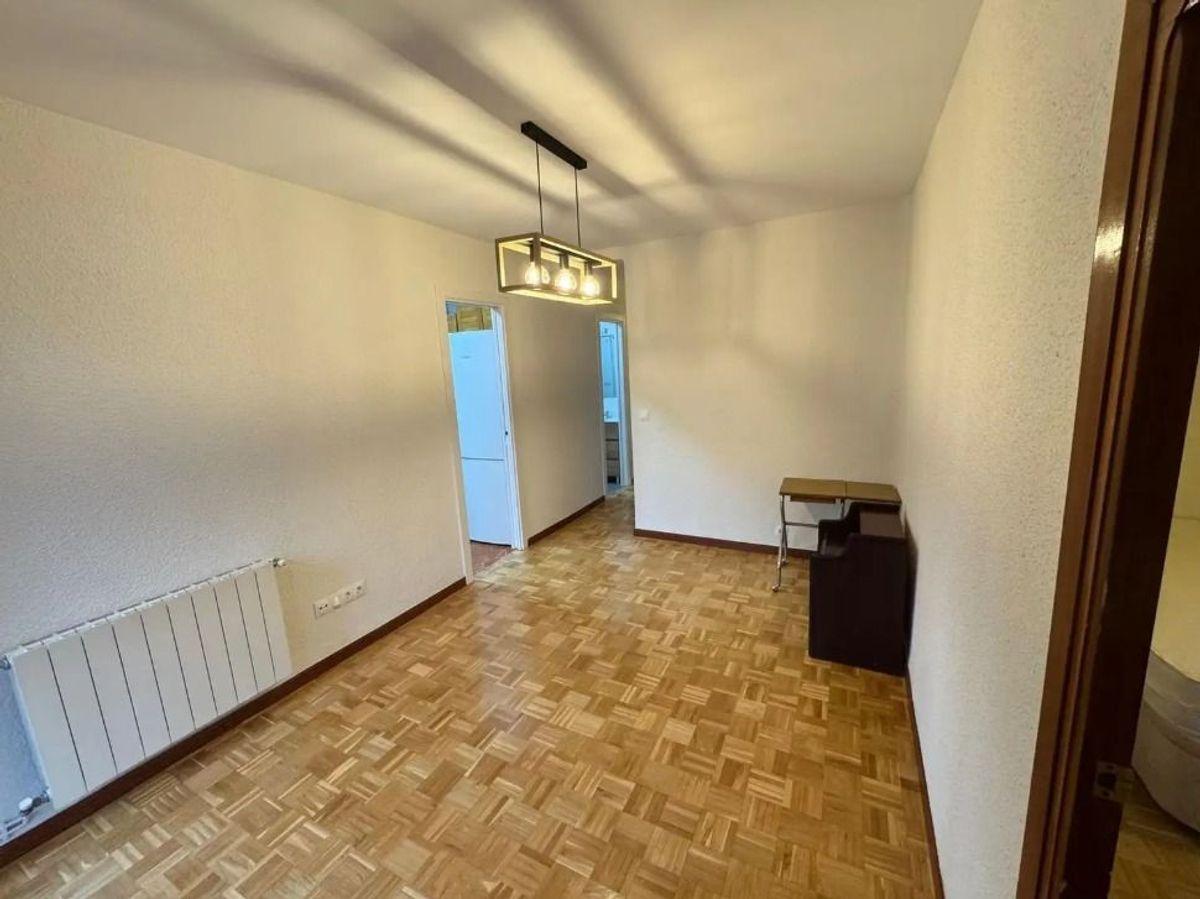 Piso en Venta en Calle de Carracedo - 2