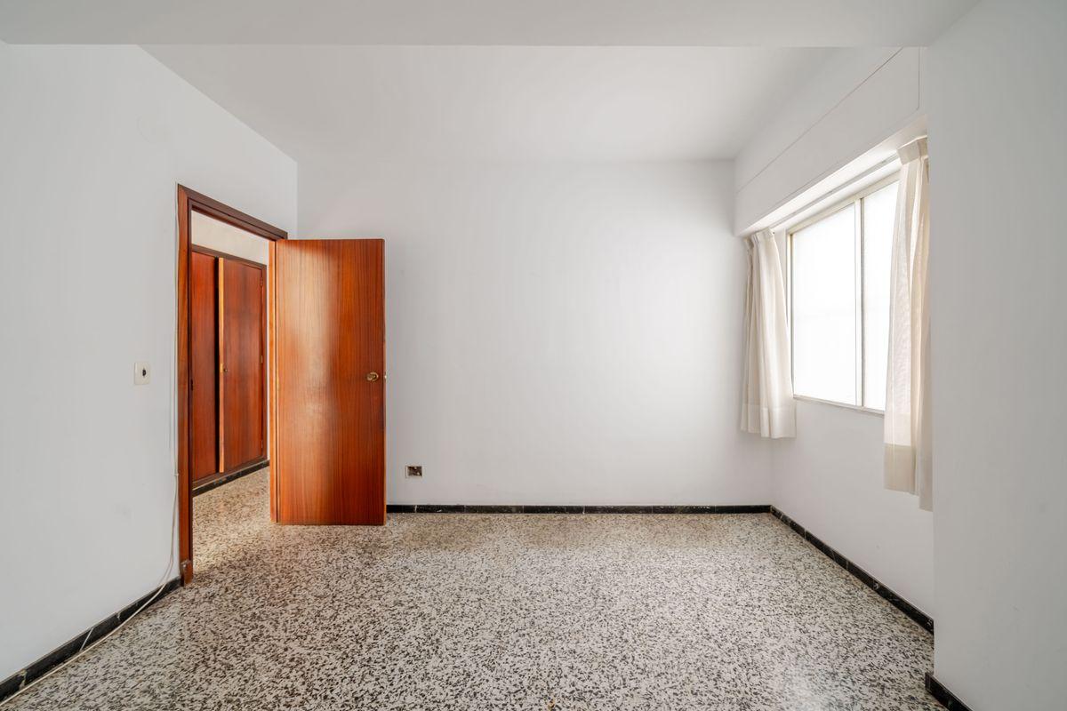 Piso en Venta en Carrer Berenguer de Marquina - 10