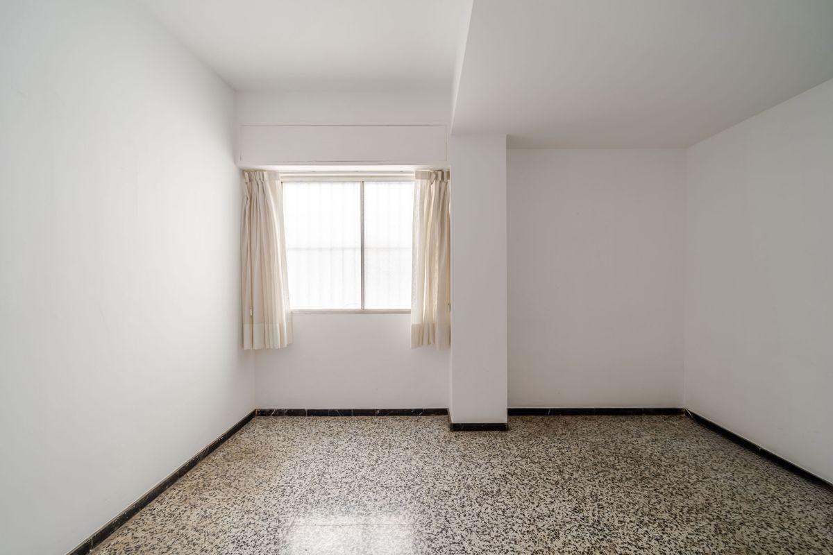 Piso en Venta en Carrer Berenguer de Marquina - 9