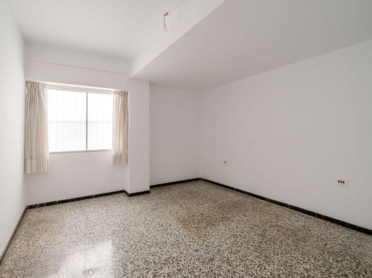 Piso en Venta en Carrer Berenguer de Marquina - 8