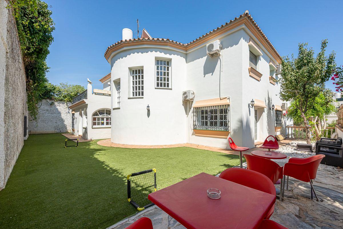 Casa en Venta en Calle Zopilote - 69