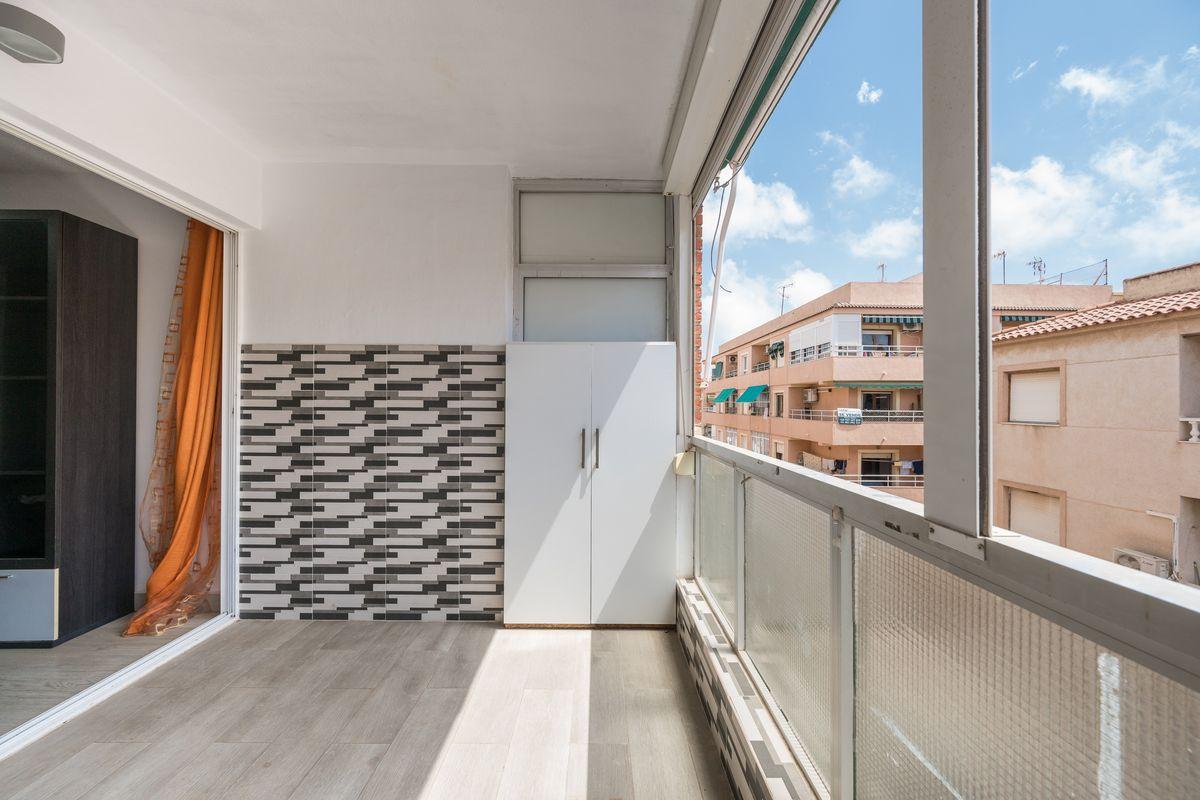 Piso en Venta en Calle Almoradí - 18