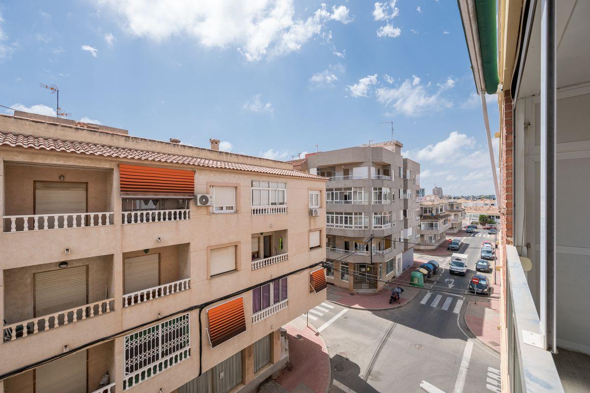 Piso en Venta en Calle Almoradí - 19