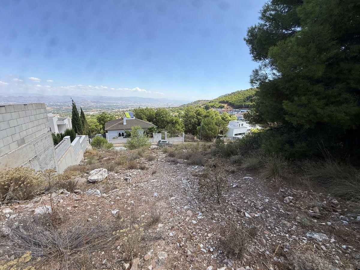 Parcela en Venta en Calle Cañete La Real - 12