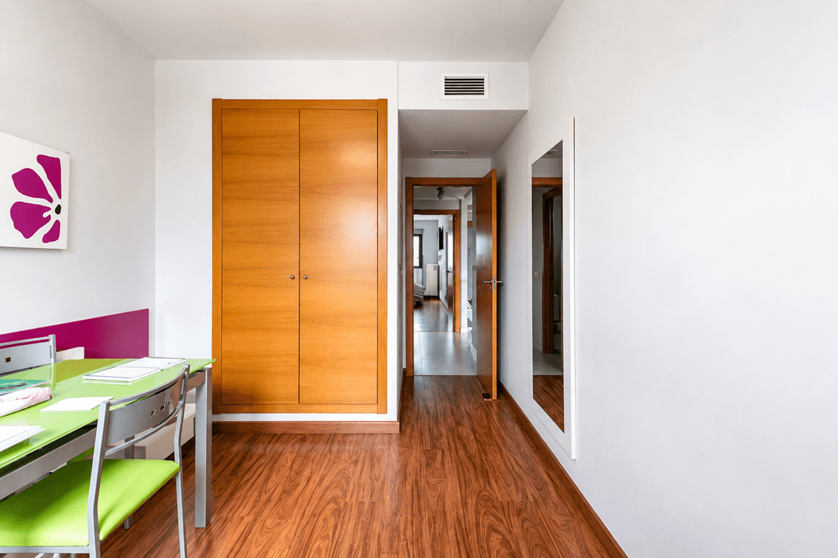 Piso en Venta en Calle del Pino - 8
