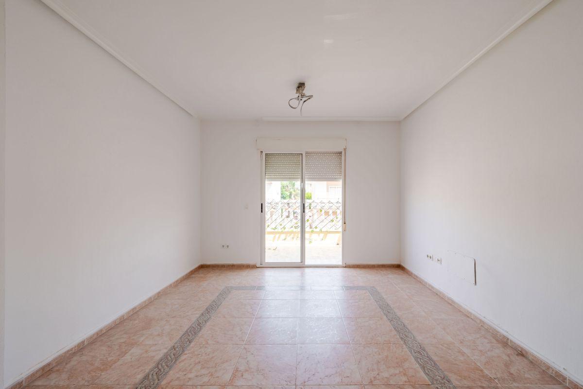 Piso en Venta en Calle Licenciado Vidriera - 3