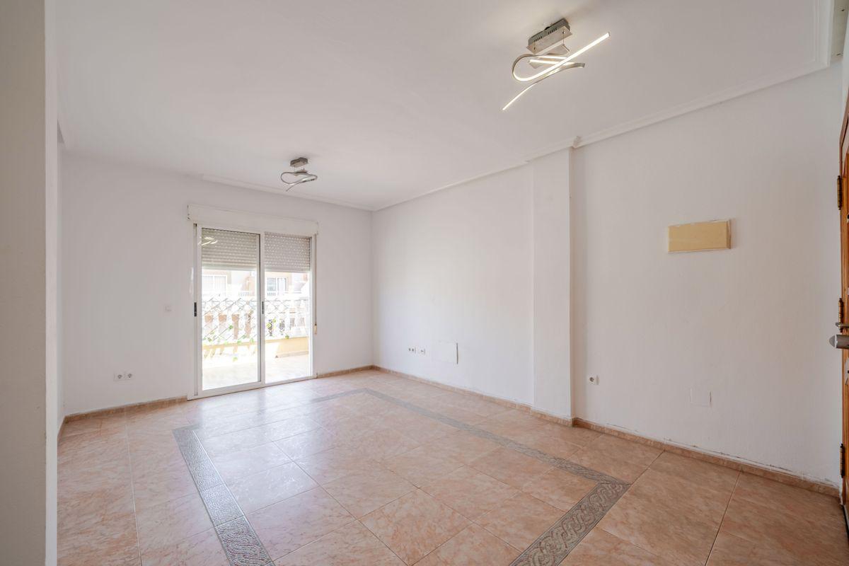 Piso en Venta en Calle Licenciado Vidriera - 5
