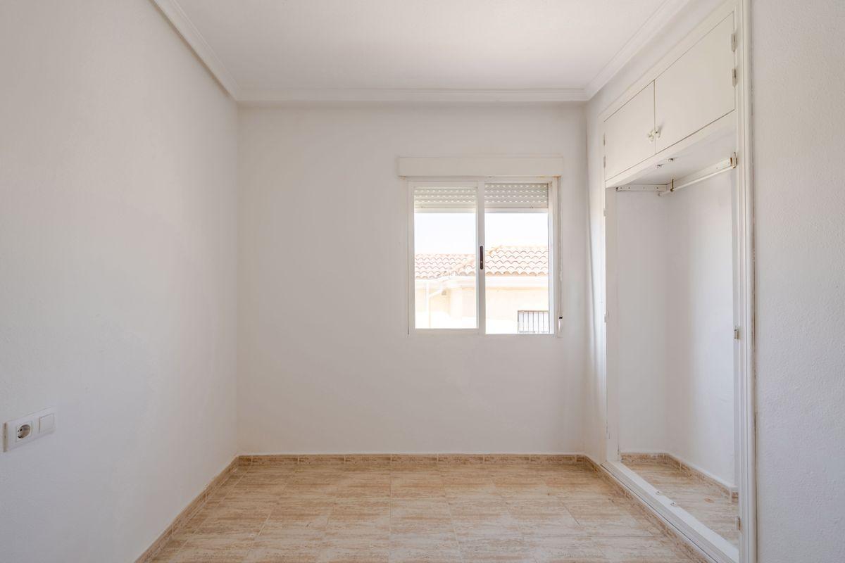 Piso en Venta en Calle Licenciado Vidriera - 12