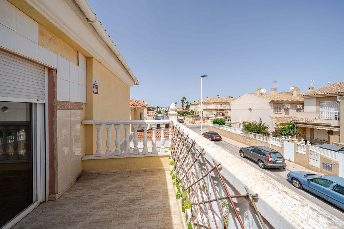Piso en Venta en Calle Licenciado Vidriera - 2