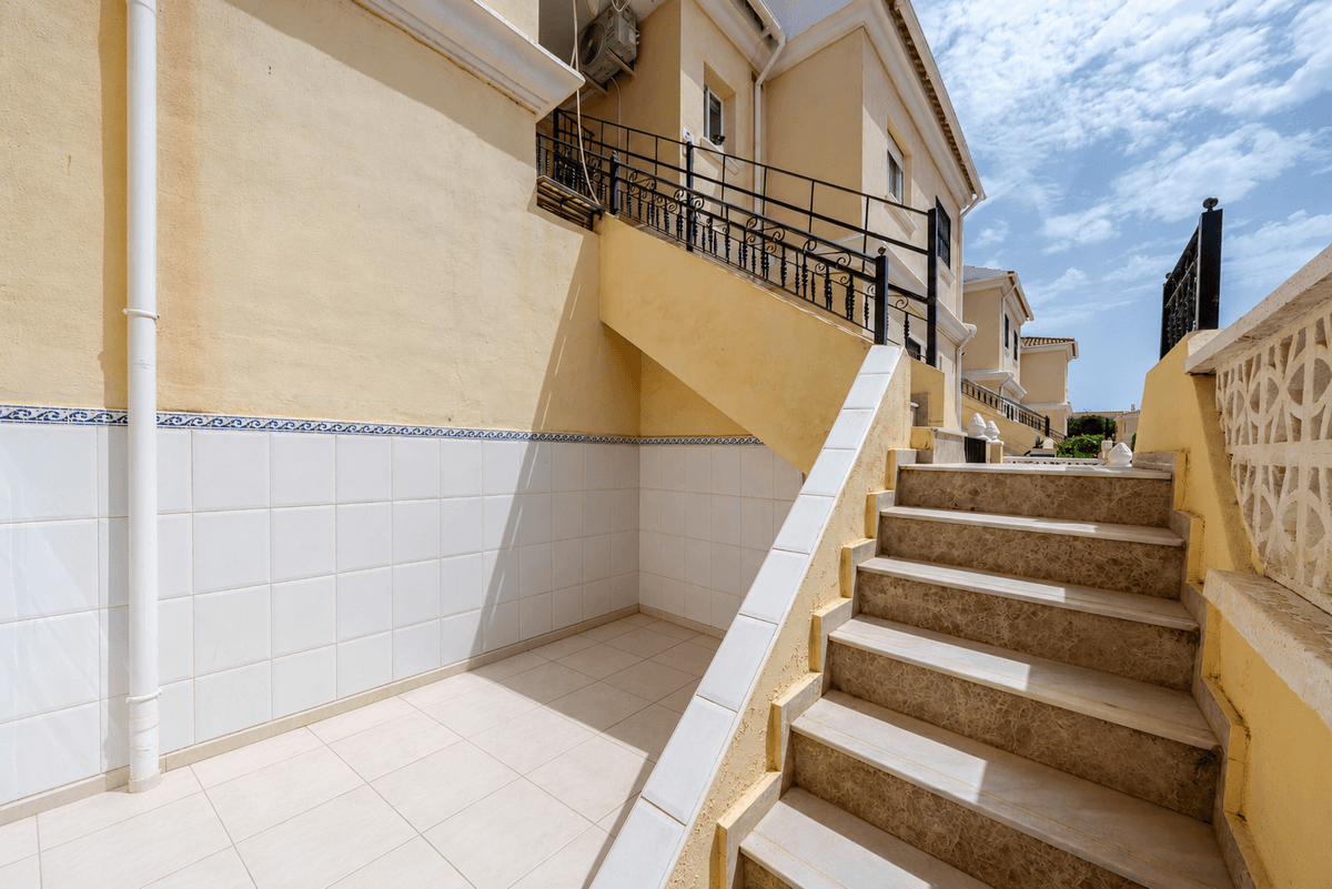 Piso en Venta en Calle Licenciado Vidriera - 27
