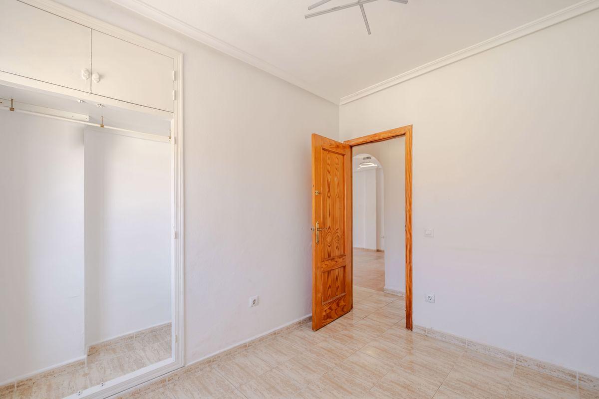Piso en Venta en Calle Licenciado Vidriera - 13