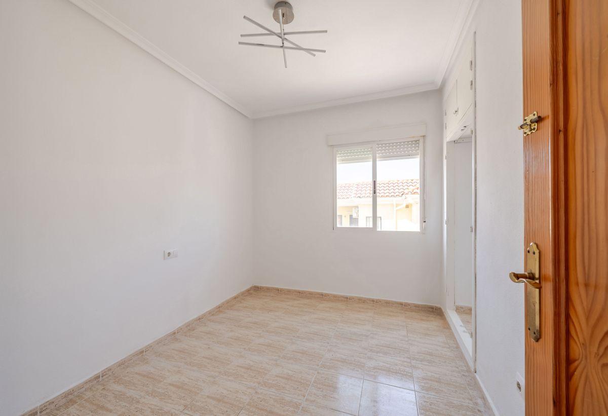 Piso en Venta en Calle Licenciado Vidriera - 15