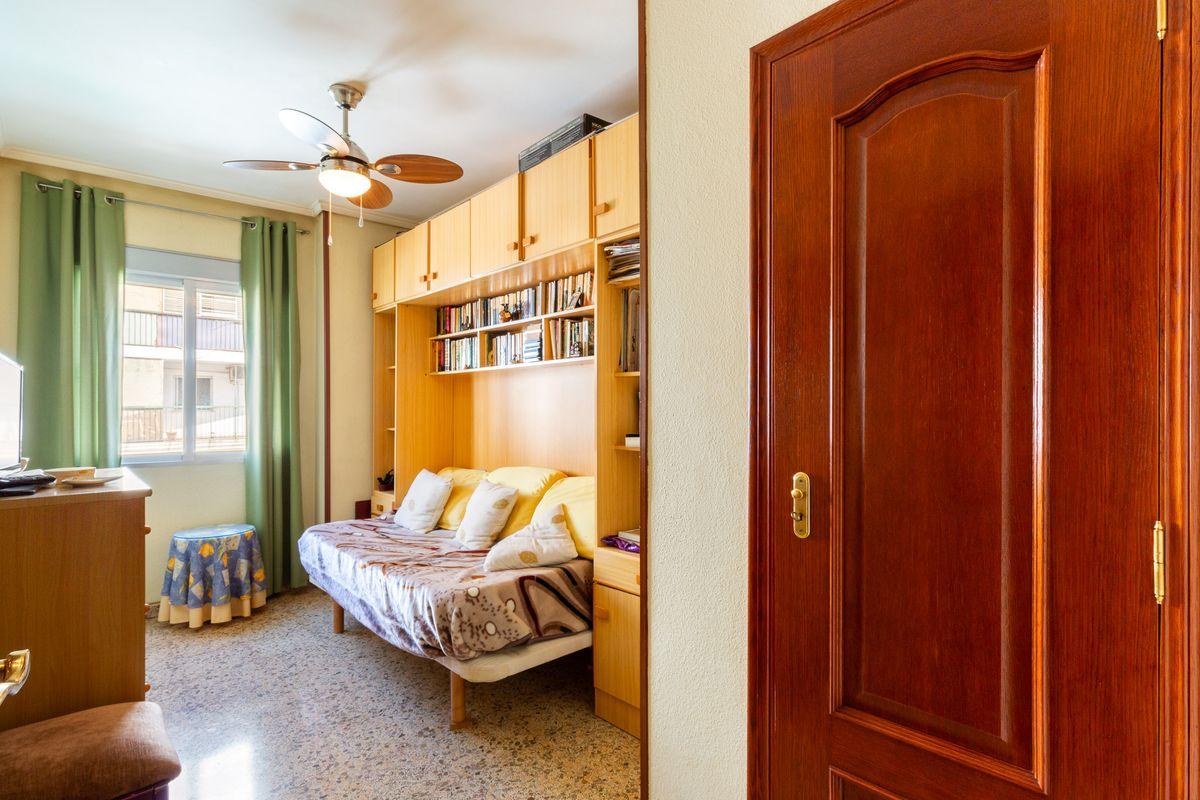 Piso en Venta en Carrer del Castell de Benissanó - 23