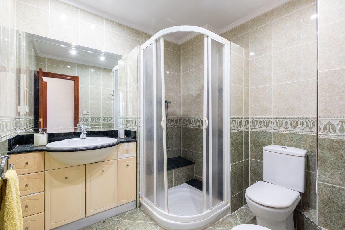 Piso en Venta en Carrer del Castell de Benissanó - 16