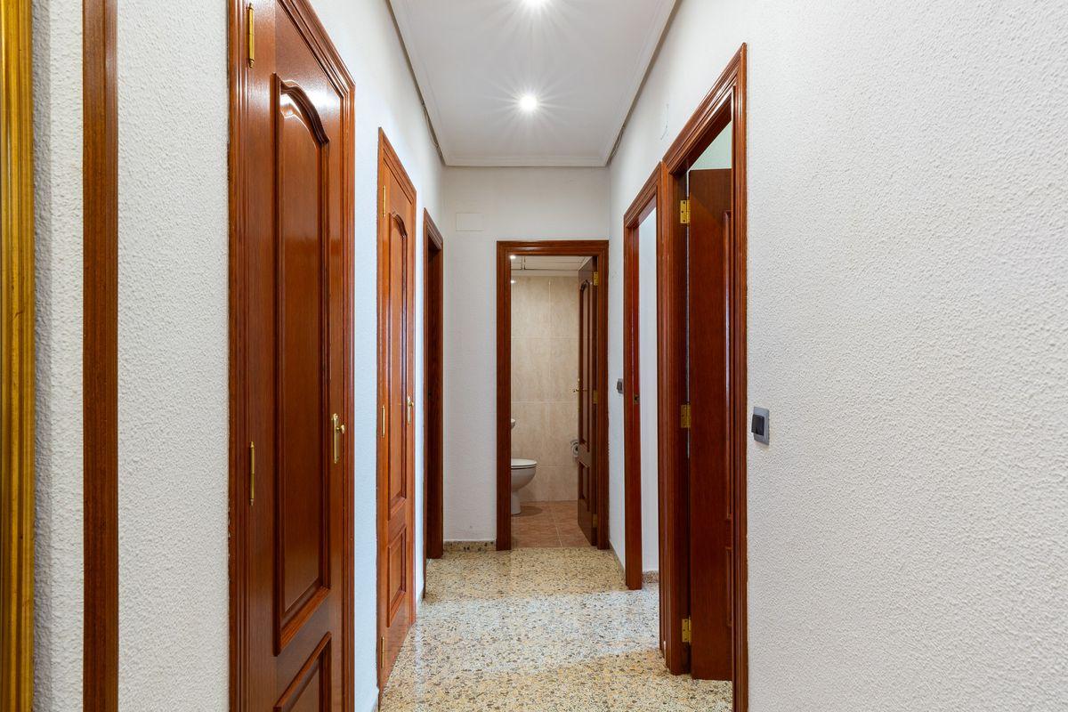Piso en Venta en Carrer del Castell de Benissanó - 18