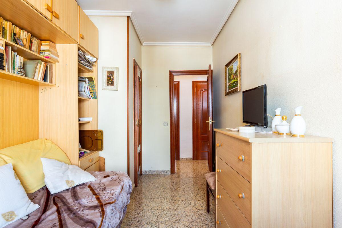 Piso en Venta en Carrer del Castell de Benissanó - 26