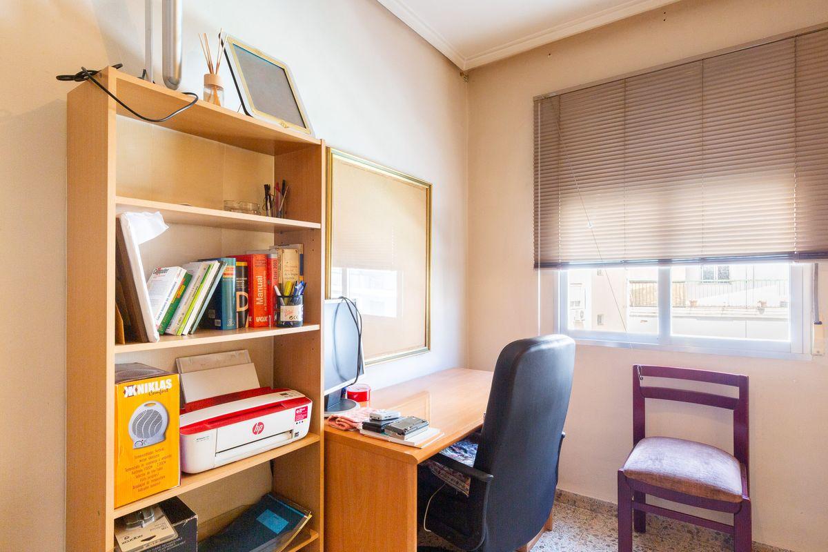 Piso en Venta en Carrer del Castell de Benissanó - 22