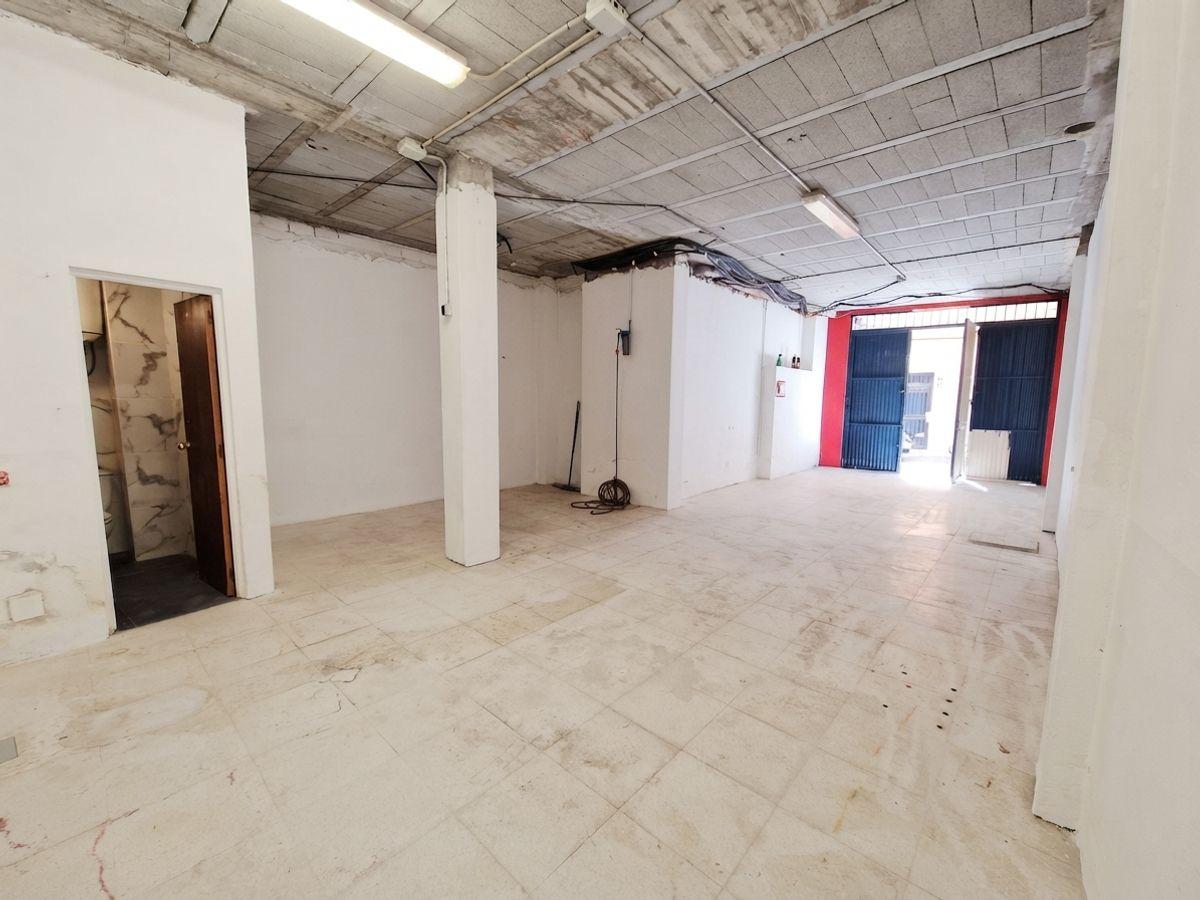 Local en Venta en Calle Río Vélez - 18