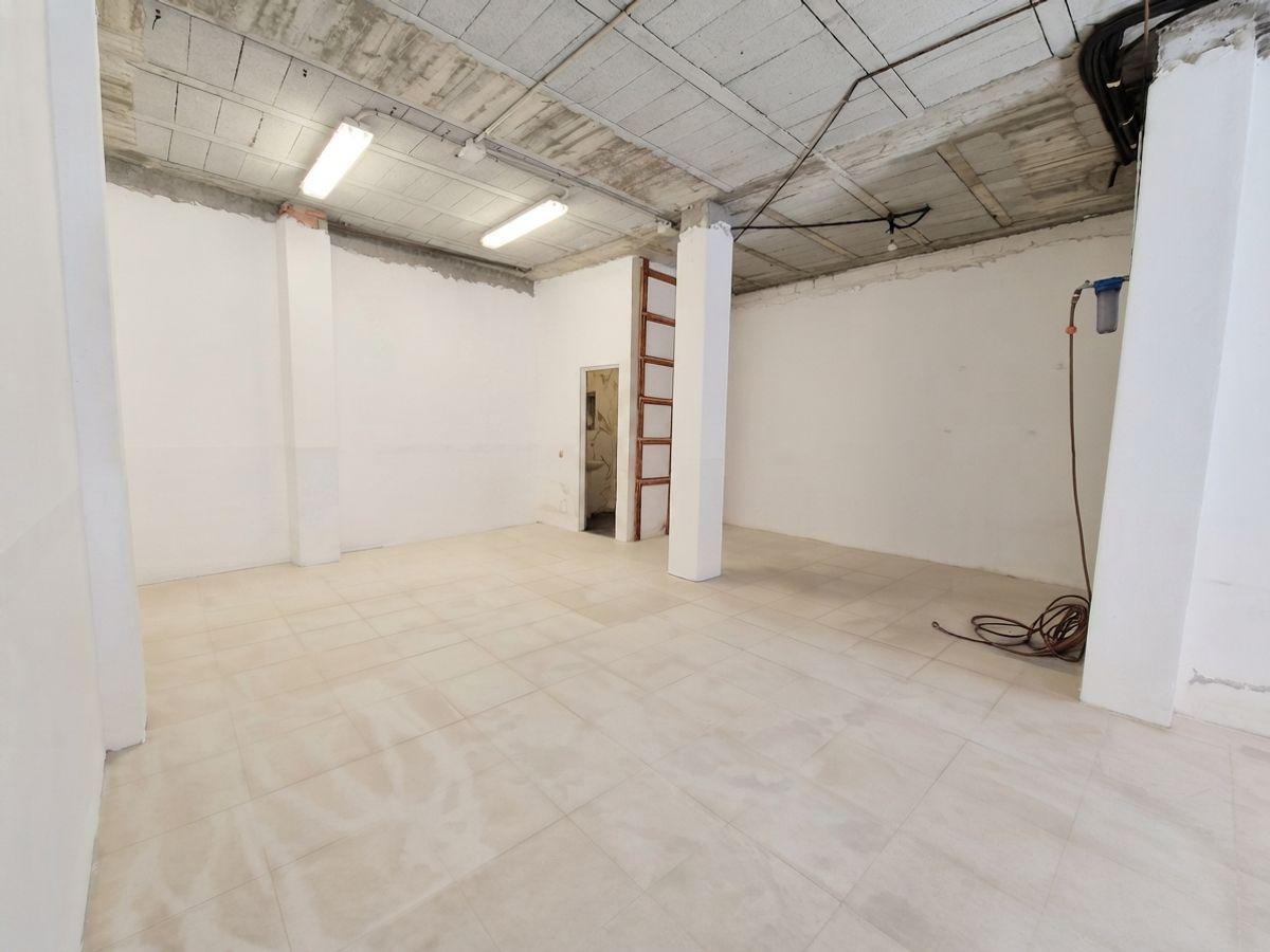 Local en Venta en Calle Río Vélez - 8