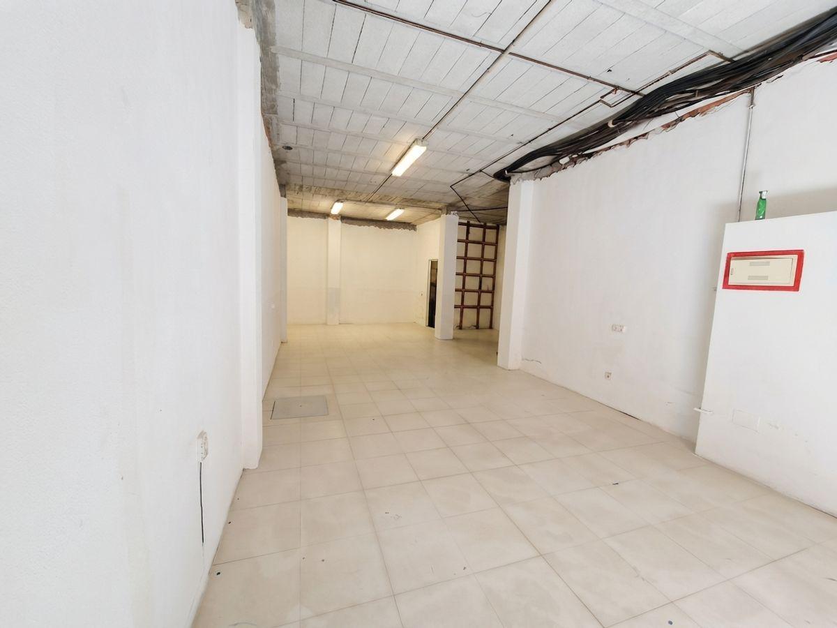 Local en Venta en Calle Río Vélez - 5