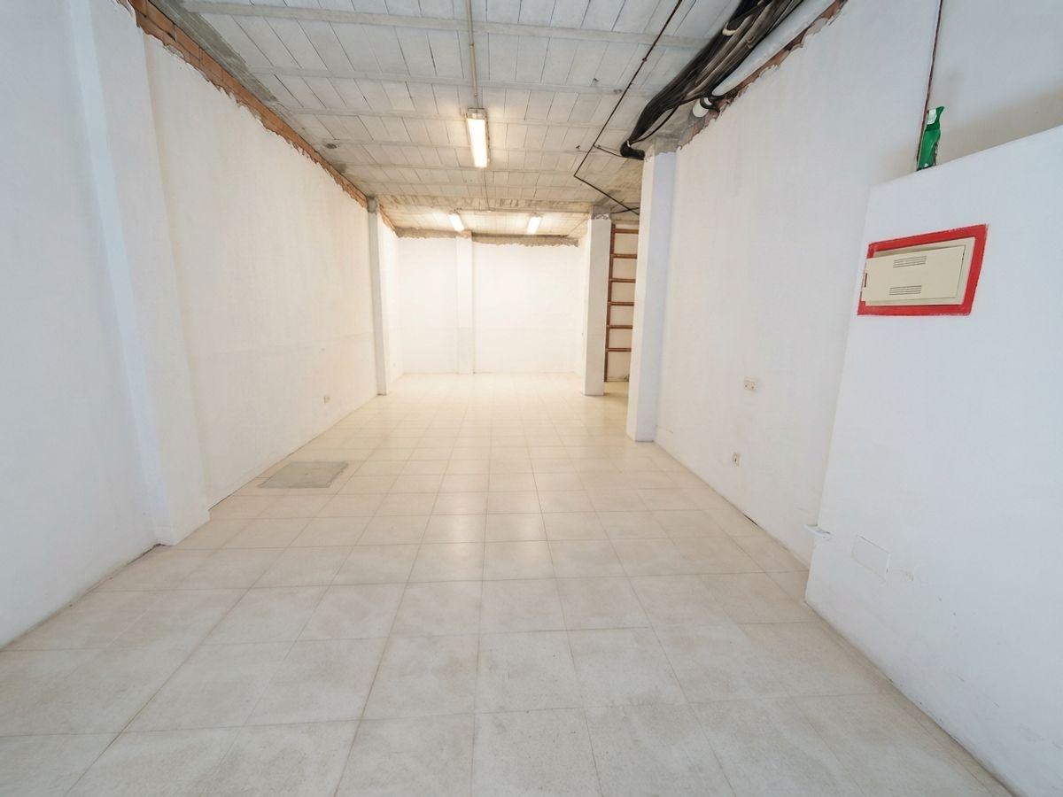 Local en Venta en Calle Río Vélez - 6