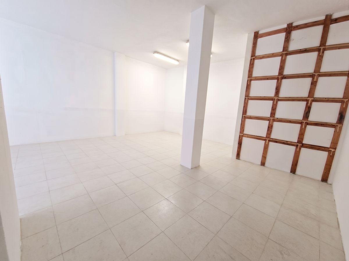 Local en Venta en Calle Río Vélez - 1