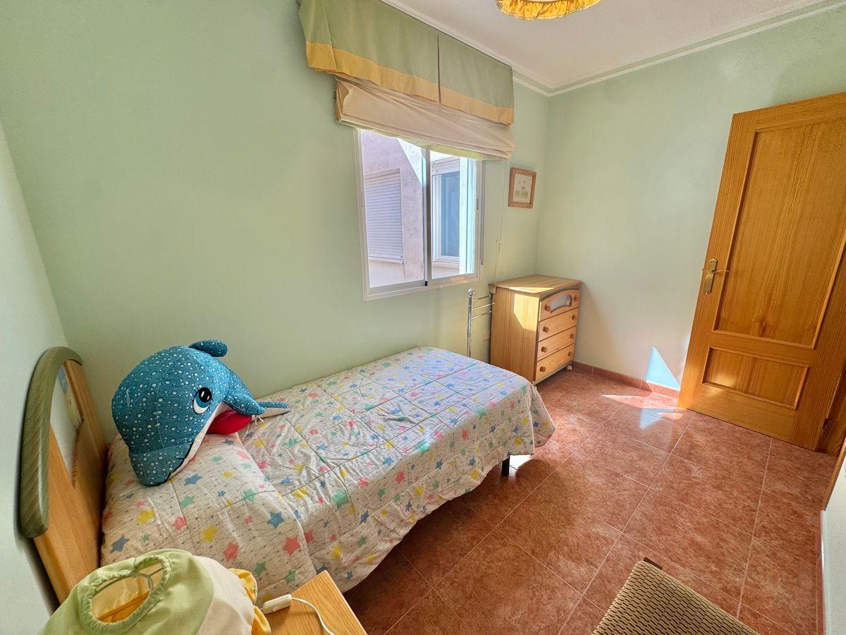 Piso en Venta en Calle Huerto Pinto - 8