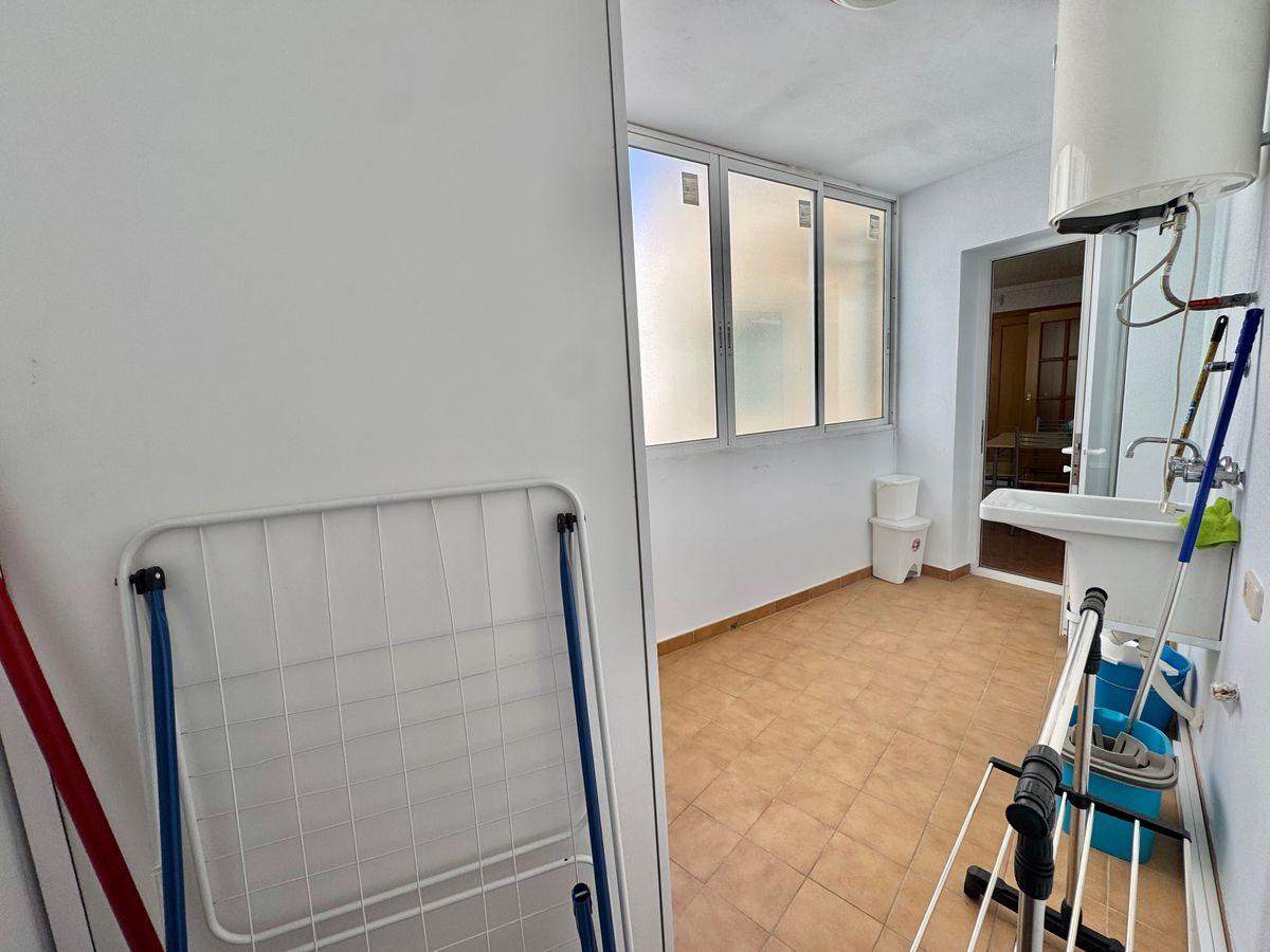 Piso en Venta en Calle Huerto Pinto - 18
