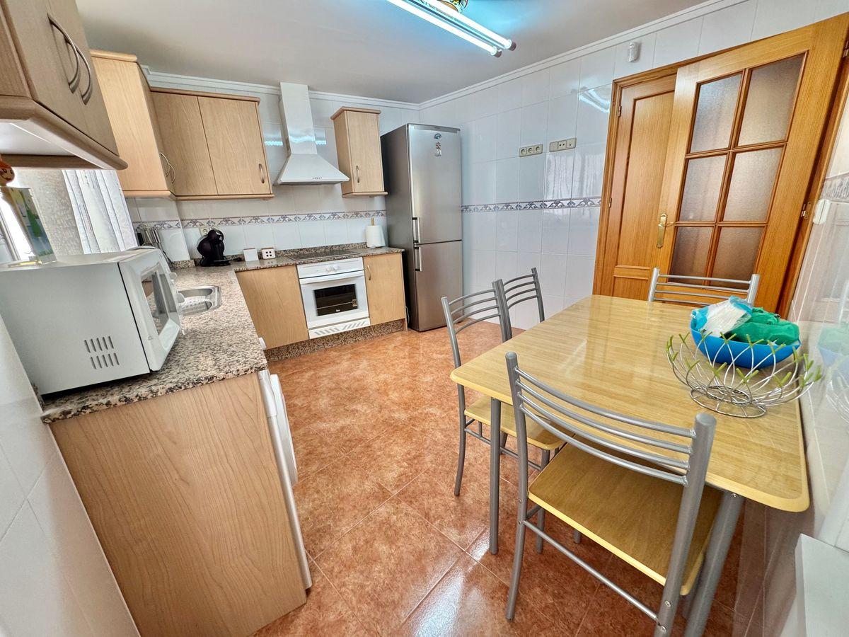 Piso en Venta en Calle Huerto Pinto - 16