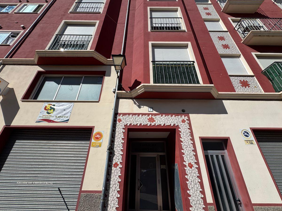 Piso en Venta en Calle Huerto Pinto - 23