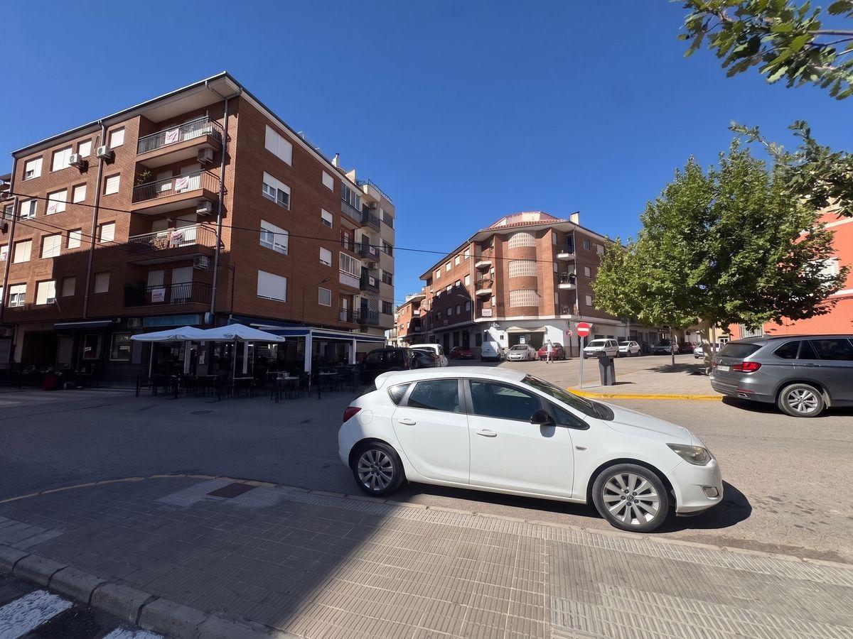 Piso en Venta en Calle Huerto Pinto - 24