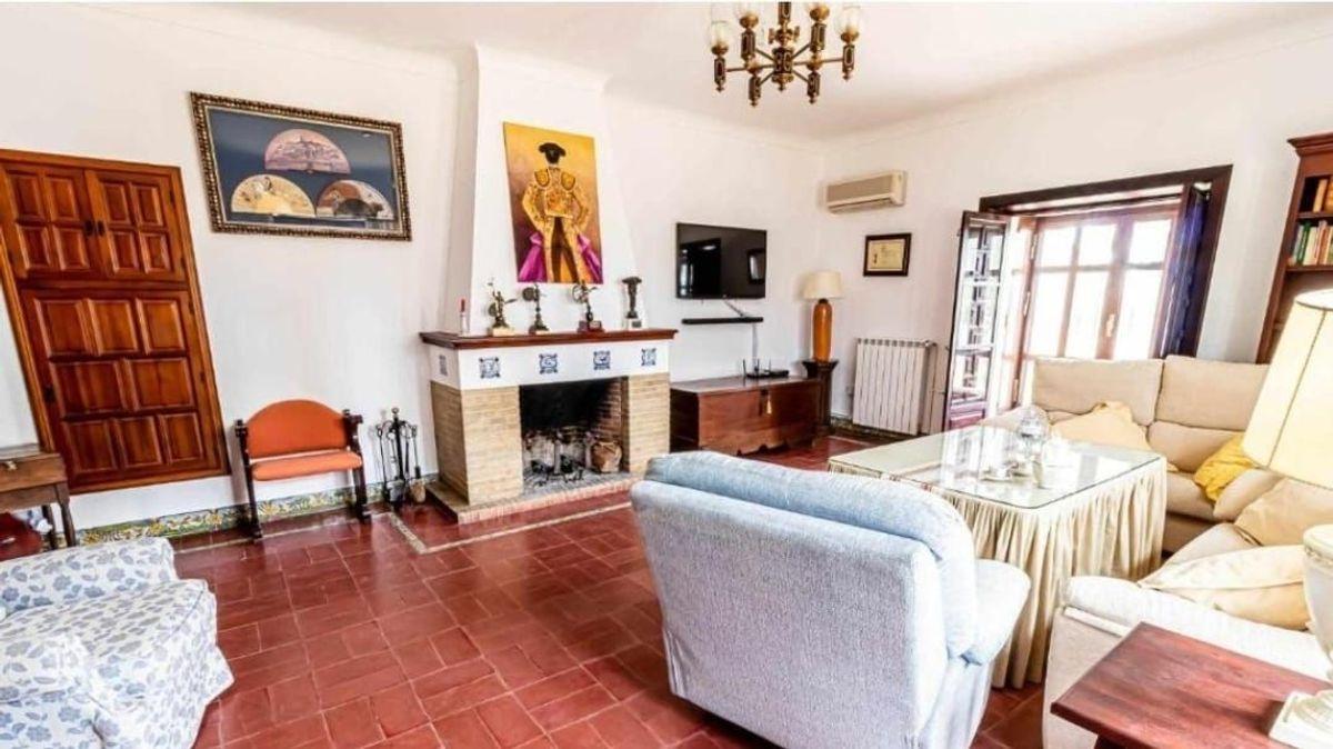 Villa en Venta en Carretera La Puebla de Cazalla - 1