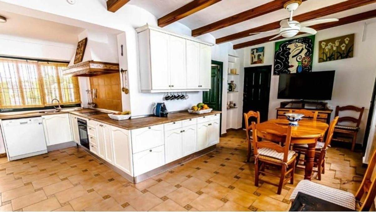 Villa en Venta en Carretera La Puebla de Cazalla - 5