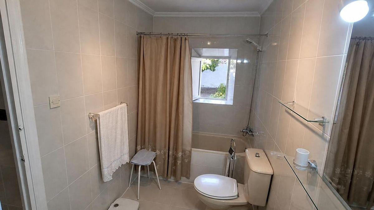 Casa en Venta en Avenida Juan Carlos I - 11