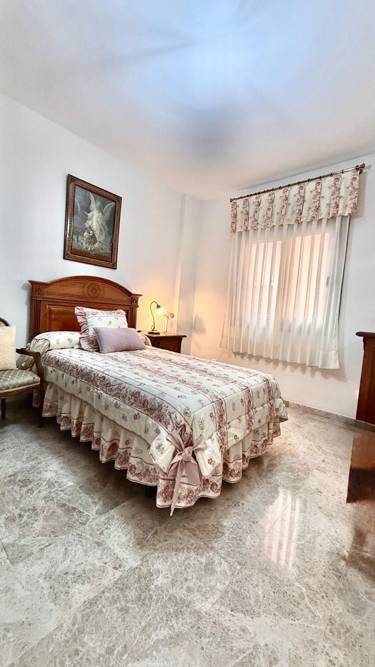 Piso en Venta - Avenida Salvador Dalí - 8