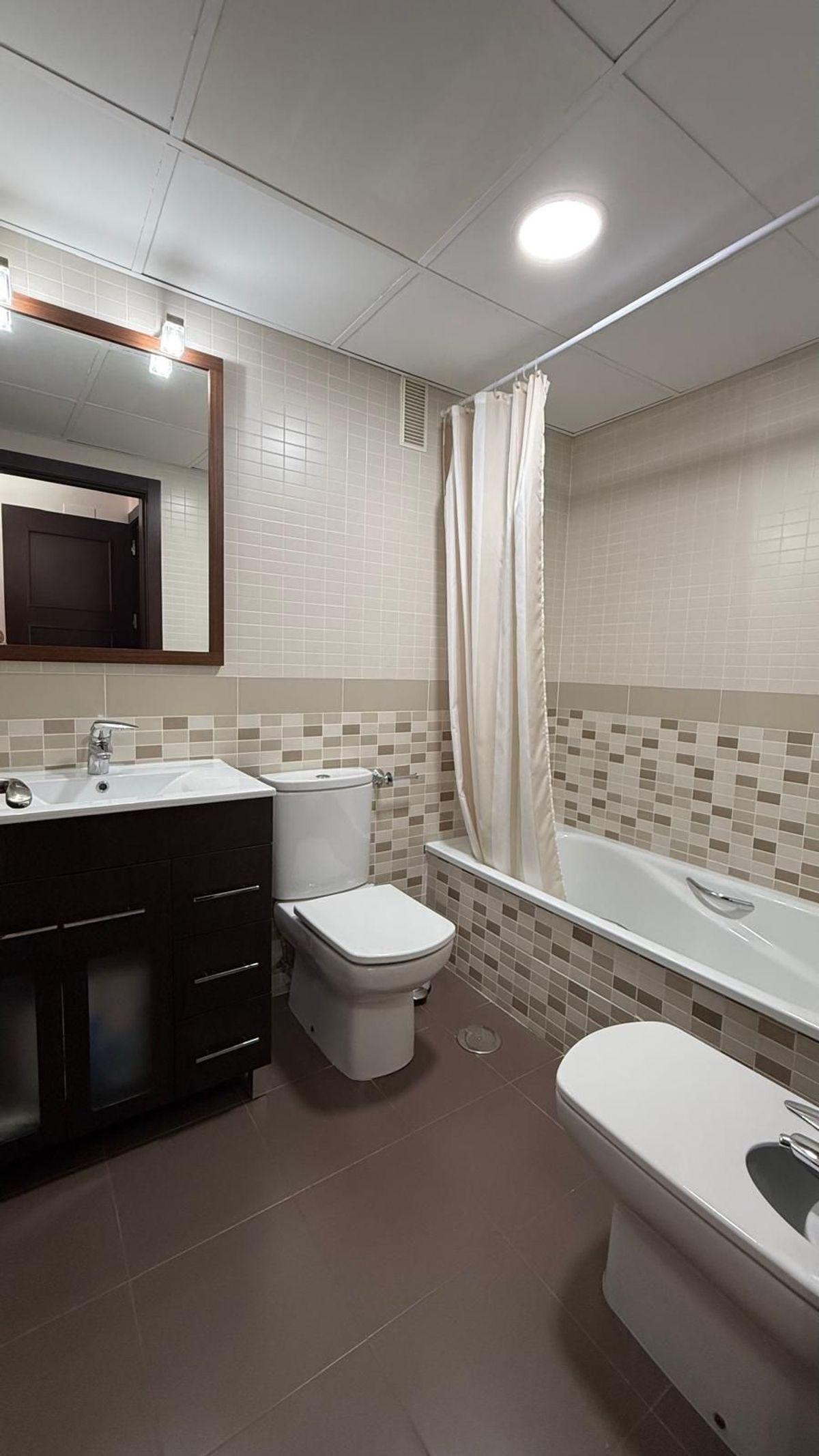 Piso en Venta - Avenida Salvador Dalí - 13