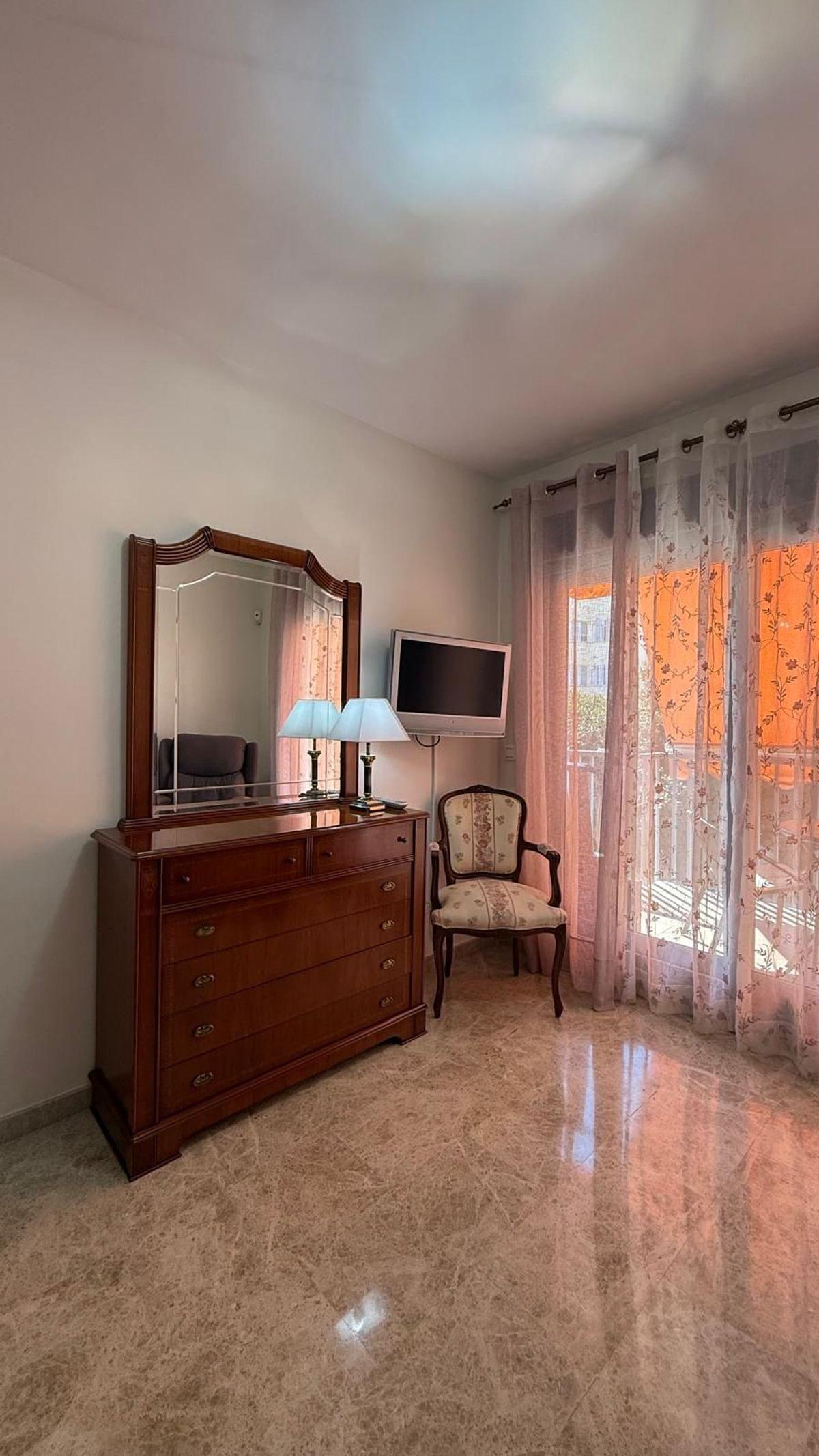 Piso en Venta - Avenida Salvador Dalí - 9