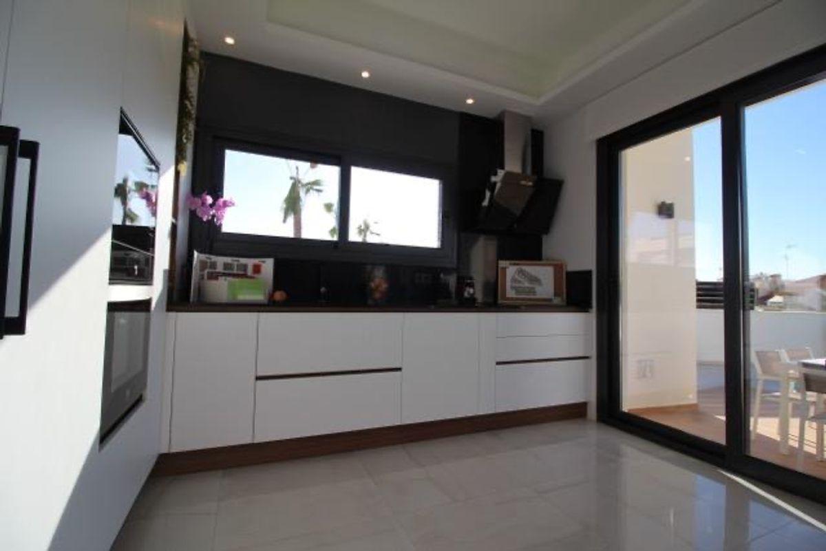 Villa en Venta en Calle Gabriela Mistral - 6