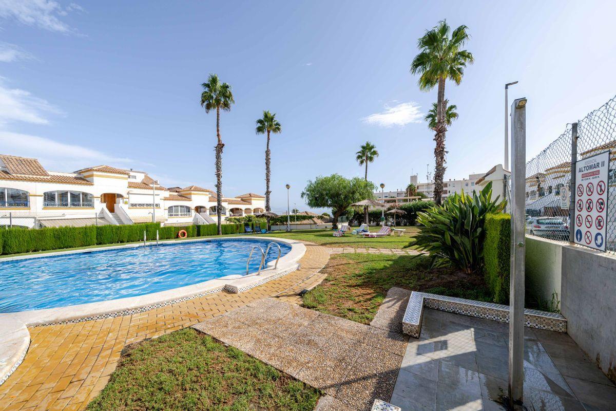 Casa Adosada en Venta en Avinguda D'Escandinàvia - 34