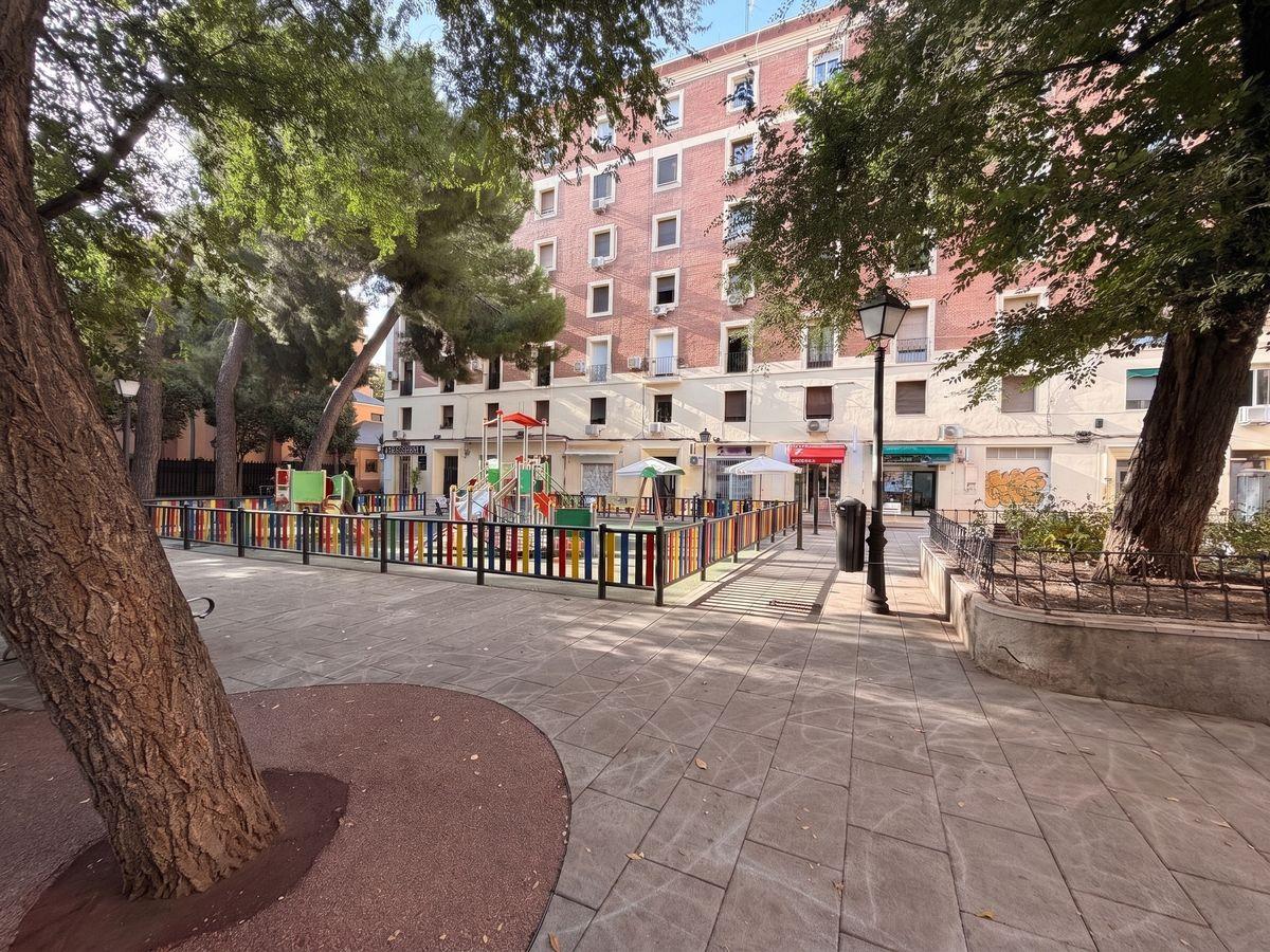 Piso en Venta en Plaza de Rutilio Gaci - 13
