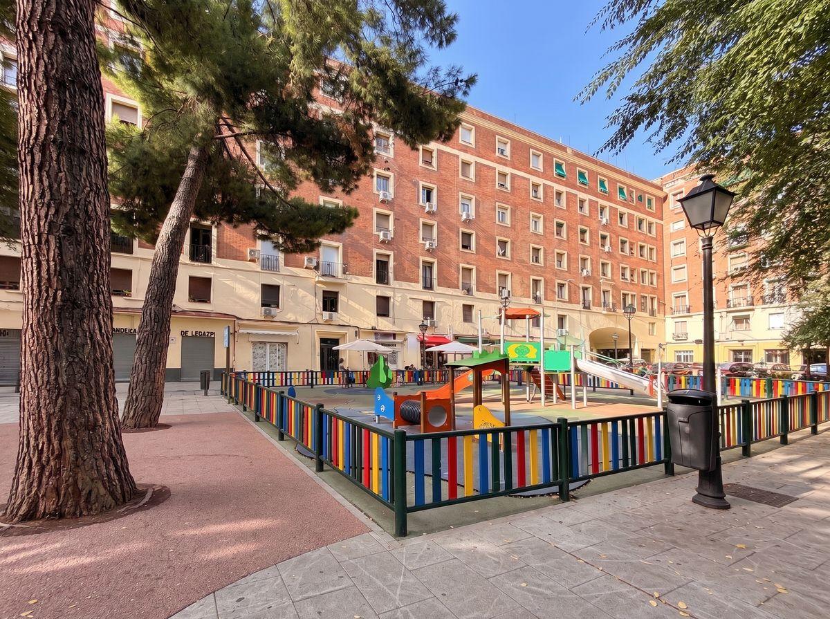 Piso en Venta en Plaza de Rutilio Gaci - 12