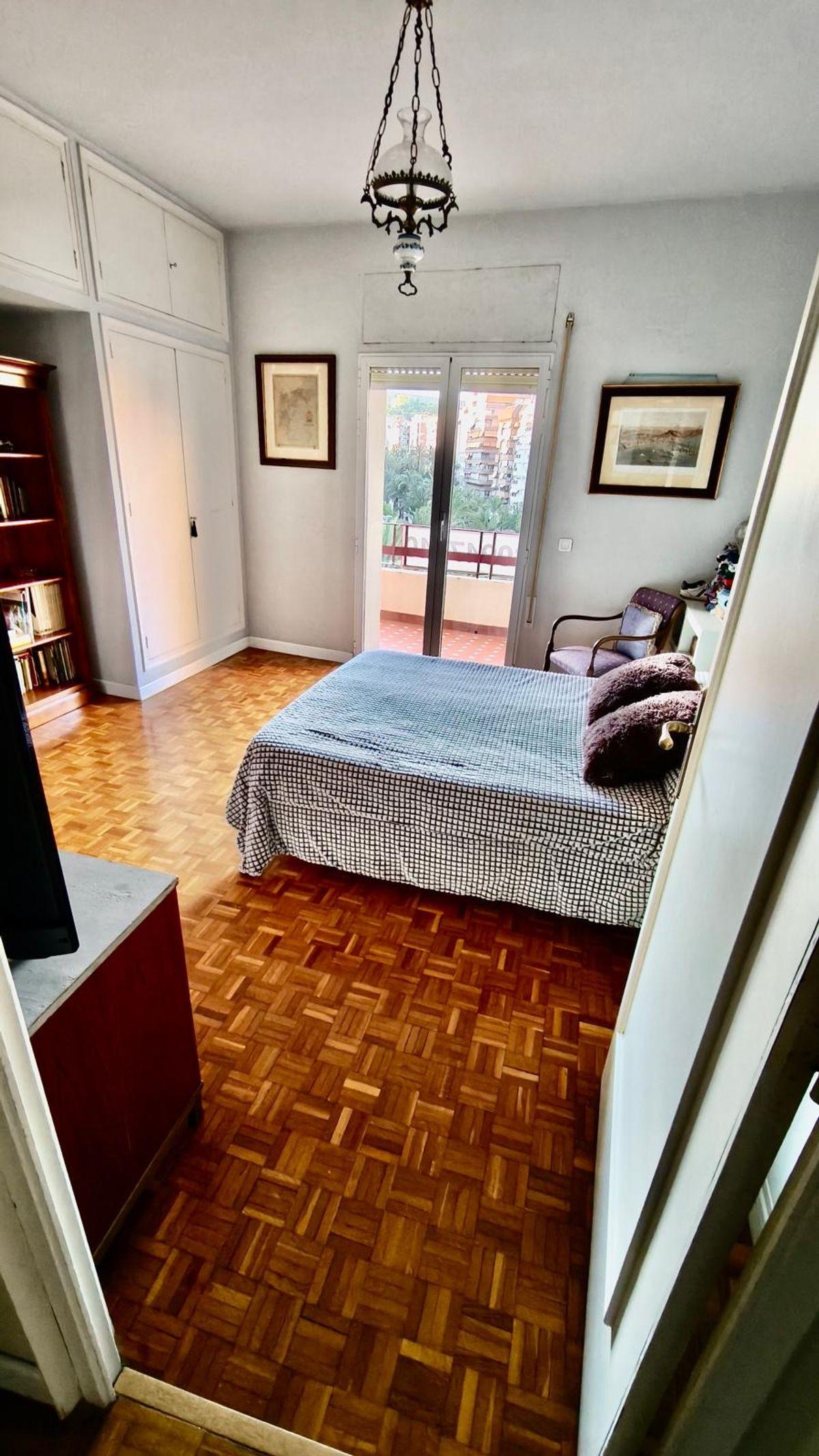 Piso en Venta en Avenida de Federico Soto - 9