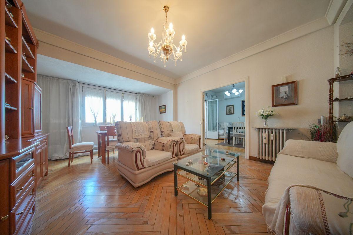 Piso en Venta en Avenida de la Ciudad de Barcelona - 10