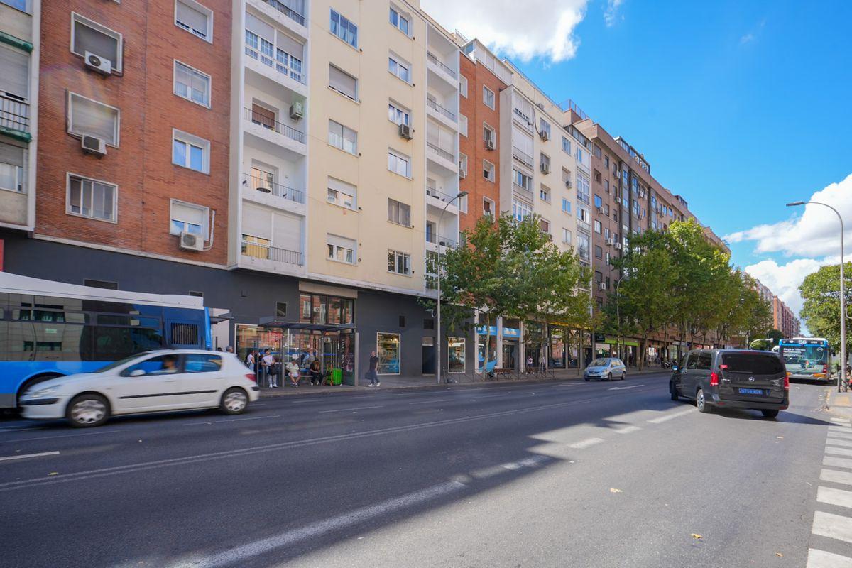 Piso en Venta en Avenida de la Ciudad de Barcelona - 37